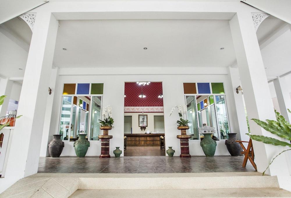 At Ruam Chok Hotel Чіангмай Екстер'єр фото