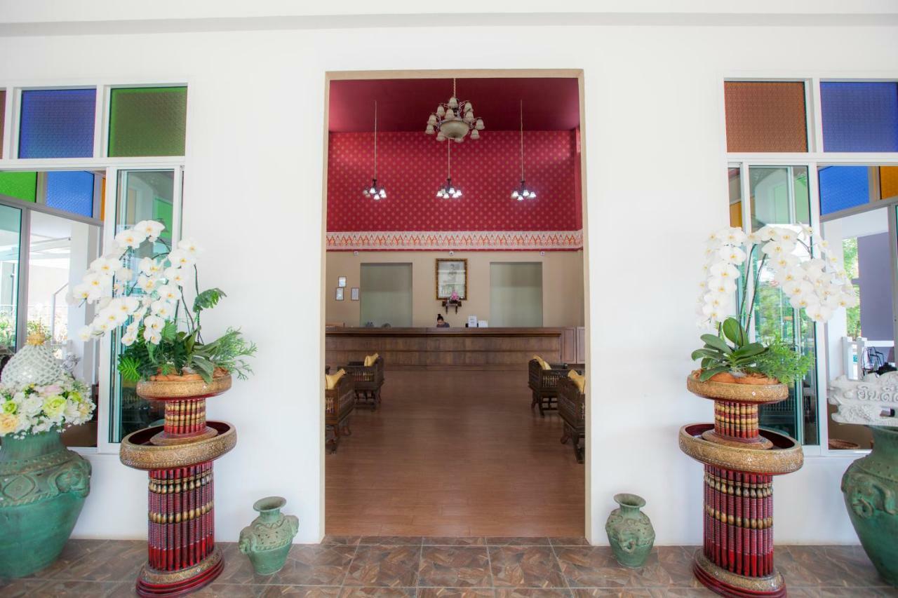 At Ruam Chok Hotel Чіангмай Екстер'єр фото